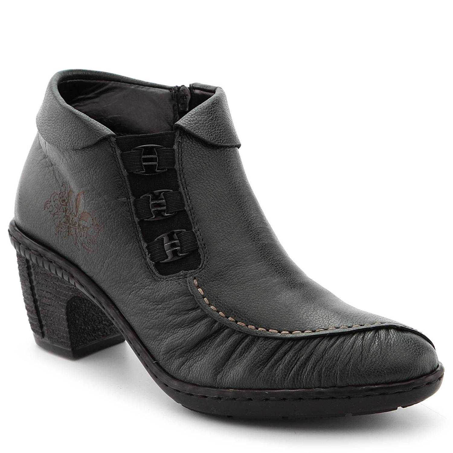 Қыздардың бір-біріне сиуы порно видео